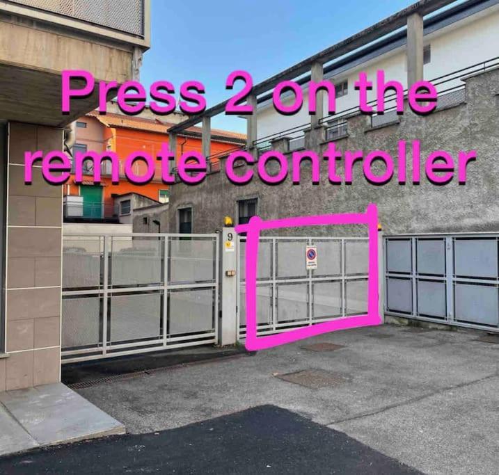 City Center - Modern Flat With Free Parking And Wifi - Apt B Bergamo Eksteriør billede