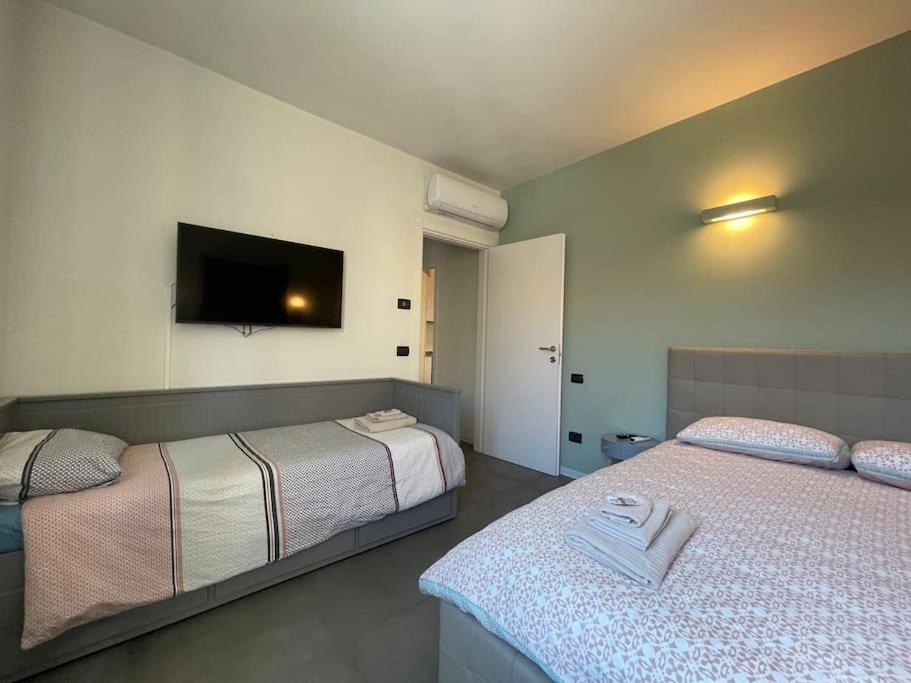 City Center - Modern Flat With Free Parking And Wifi - Apt B Bergamo Eksteriør billede