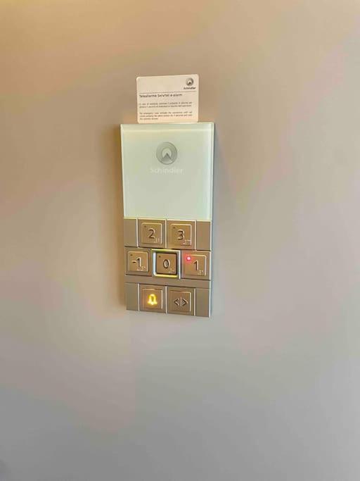 City Center - Modern Flat With Free Parking And Wifi - Apt B Bergamo Eksteriør billede